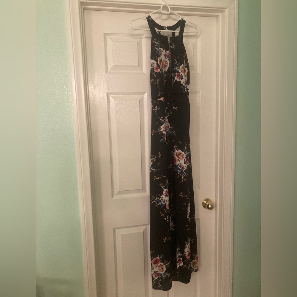 Chic Floral Black Maxi Dress